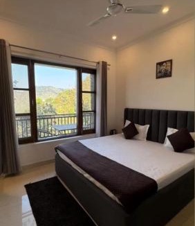 The Mall Road House | Sarins 'Mistville' 4BHK Villa Mall Road