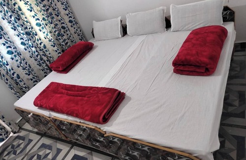 Narainkoti Hotel | Sarvaheet