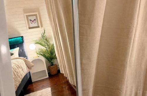 Scarborough Apartment | Scarborough beach, Free parking and wifi, walk to the beach, cafes