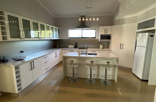 Peppermint Grove Beach House | Seascape Beach House - Beachside Family Friendly House