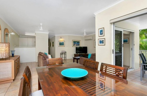 Port Douglas Apartment | Seascape Holidays at The Queenslander Two Bed Deluxe