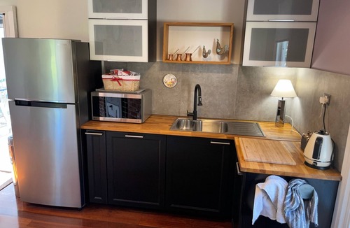Stirling Estate Cottage | Secluded rural retreat in Southwest WA, 5-minute drive to the beach.