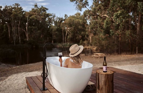Loch Cabin | Secluded Tiny Home with Bird-Watching Hut near Loch, Victoria