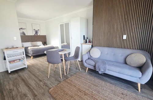 Vasse House | Self-Contained Studio in Kealy, Vasse – Private, Modern & Central- Vasse Apartment