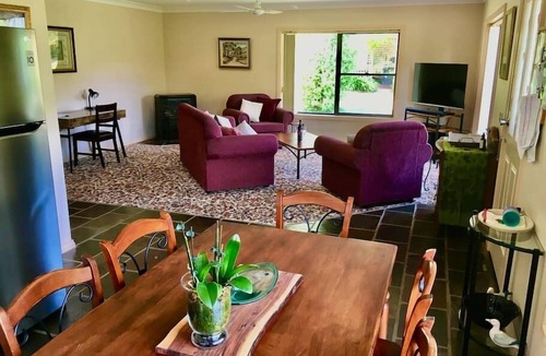 Wooragee House | Serena Cottages Beechworth - Your Country Getaway - 2