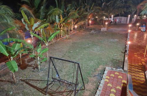 Chaudi Cabin | Serene Green Park