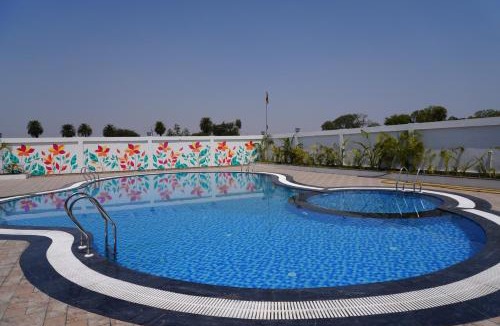 Rau Hotel | Serene Restaurant Rooms And Banquet