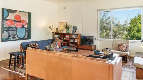 Yamba House | Sharon - Pet Friendly Cottage with EV Charger