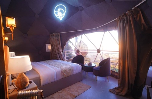 Kempty Range Hotel | Shiku Glamping Stays