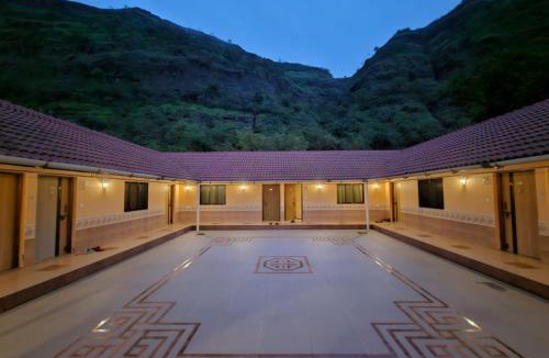 Mangaon Hotel | Shivraj Palace Resort
