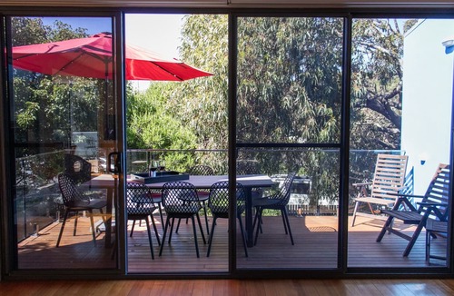 Torquay House | Short walk to surf, shops and all the best things Torquay has to offer