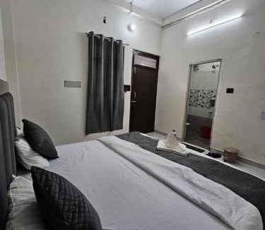 Faizabad House | Shree Nilyam Inn