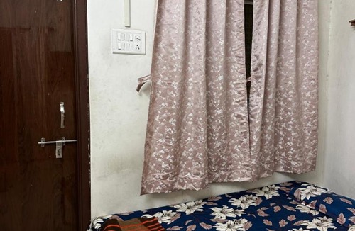 Kolhapur House | Shree Sadguru Krupa Yatri Niwas