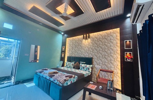 Ayodhya Hotel | Shree Vishnupriya Homestay