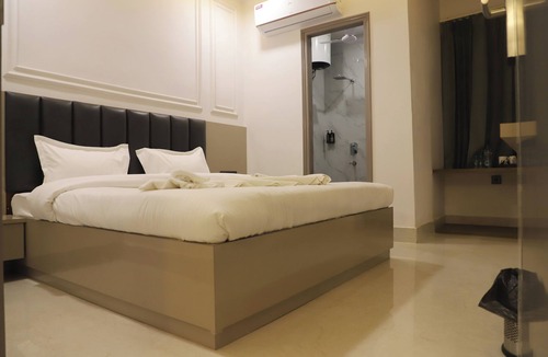 Sirsa Hotel | Shreeja Central