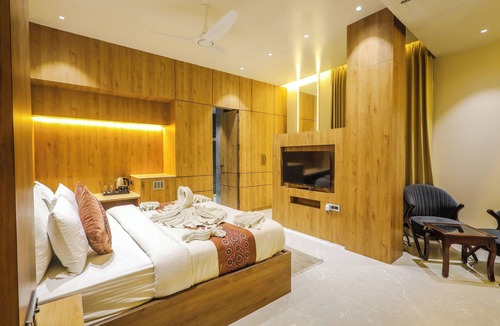 Vrindavan Hotel | Shri Damodar Dham