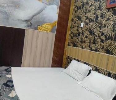 Mahmoorganj House | Shri Mahadev Homestay