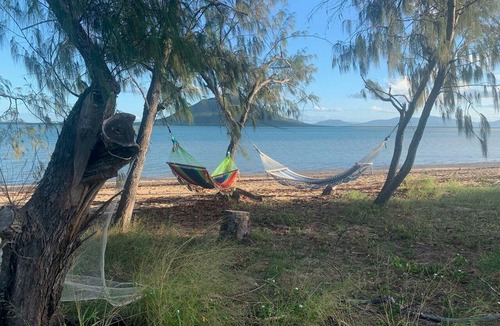 Whitsundays Resort | Sinclair Bay Resort (Unit 1) - Peaceful waterfront retreat on private estate