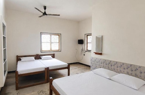 Palani Hotel | Sivabalagan cottage