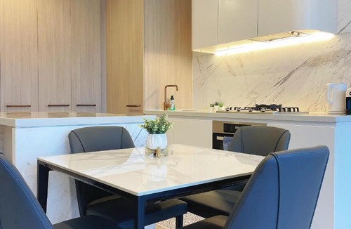 Glen Waverley Apartment | SkyGarden Luxury Condo The Glen by Live Local