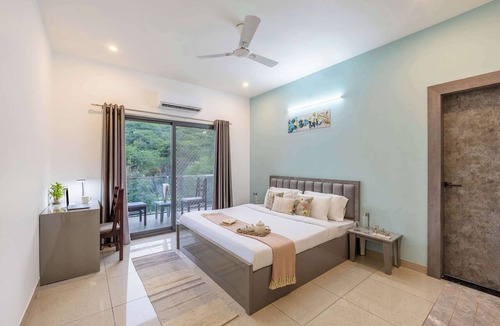 Bedla Apartment | Smart 2BHK at Lakecity Apartments by Viraalay