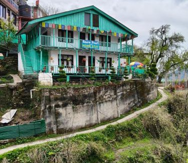 Manali Bed & Breakfast | Snow Pearl entire cottage 4rooms B&B