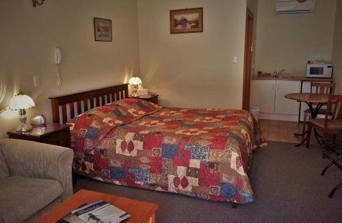 Wallaroo Hotel | Sonbern Lodge Motel