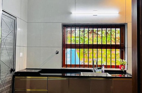 Thalassery House | South Elegance Premium 1BR Retreat near Mahe or Tly