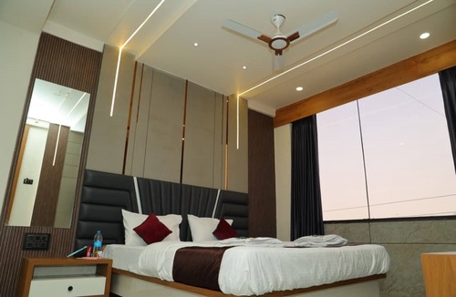 Jath Hotel | SP24 Restaurant and Lodge