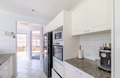 Warriewood House | Spacious 2 storey, 4 bedroom house in the heart of the Northern Beaches.