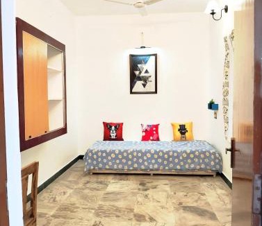 Kalapettai House | Spacious 8 BHK Full Home 5 km WhiteTown - DESTINO