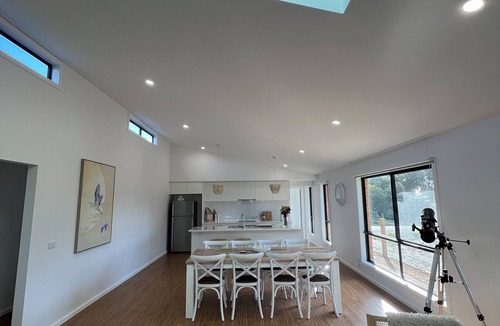 Golden Beach House | Spacious and lux 3-bedroom house in lovely Golden Beach for relaxing stays