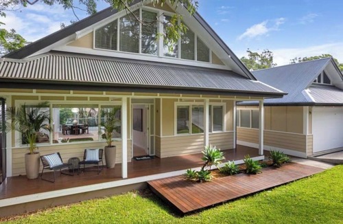 Avalon Beach House | Spacious Avalon Beach family retreat. Walk to beach.