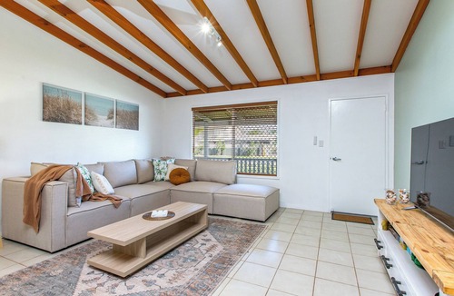 Silver Sands House | Spacious Beach Retreat *LOW CLEANING FEE*