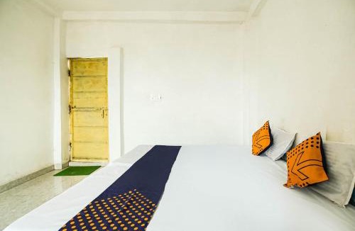 Sihora Hotel | SPOT ON by OYO Krishna Market And Lodge