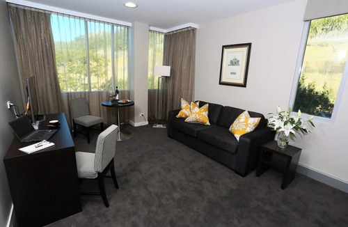 Springfield Lakes Hotel | Springfield Lakes Hotel