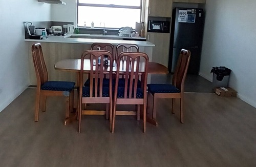 West Footscray House | Sredna Home 🏡 3-bedrooms townhome with WiFi, AC in Welcoming West Footscray