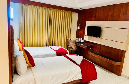 Vellore Hotel | Sri Vishnu Grand
