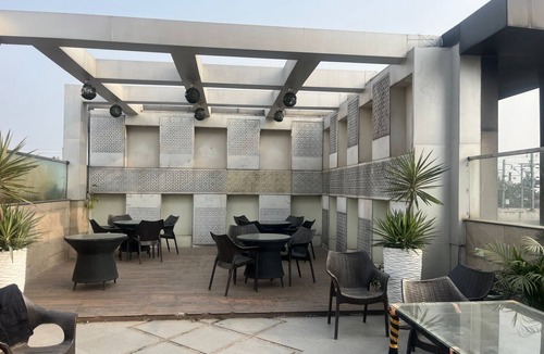 Alambagh Resort | Staylo Masterprice Palace
