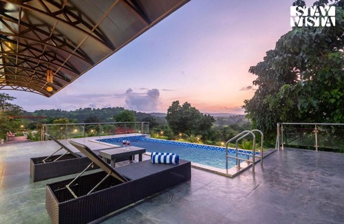 Uddar Villa | StayVista's Ravendell - Khopoli - 3BHK Pet-Friendly Villa with Infinity Pool