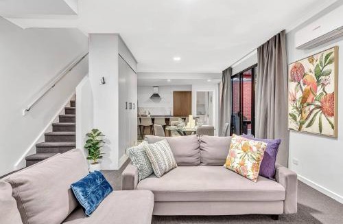 Kent Town House | Stellar - Spacious Rooftop Dreamscape in Adelaide