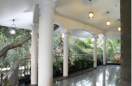 Todupulai Hotel | Stone Castle