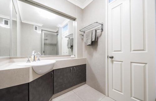 Fremantle Apartment | Studio 3 - ground floor Fremantle apartment