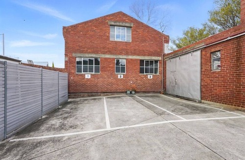 West Hobart Apartment | Studio Stay Walk to City & Food