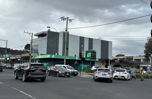 Pascoe Vale Apartment | Stunning 3Br new penthouse 15 minute drive to Tullamarine Airport 8km from CBD