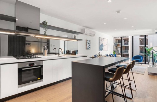 Docklands Apartment | Stunning Apt @Marvel Stadium - Parking & Amenities