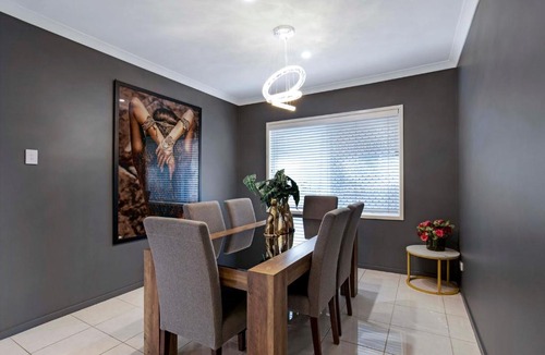 North Lakes House | Stunning luxurious house