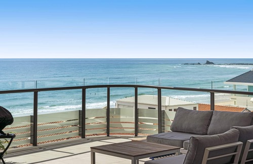 Palm Beach Apartment | Stunning Views just steps to Palm Beach