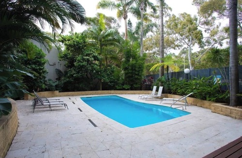 Paddington Apartment | Stylish 3BD Paddington Haven with Pool, Gym and Pet-Friendly Stay
