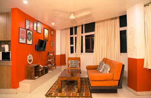 South Extension Apartment | Stylish Luxury Apartment withTheme Room in HKV